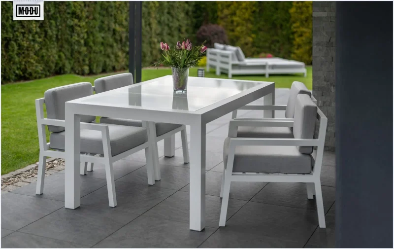 stol tarasowy aluminiowy bialy z krzeslami 1
